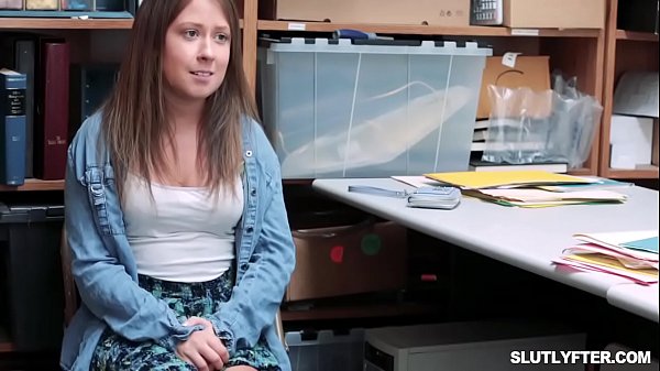 La dolce e arrapata Krystal Orchid viene scopata