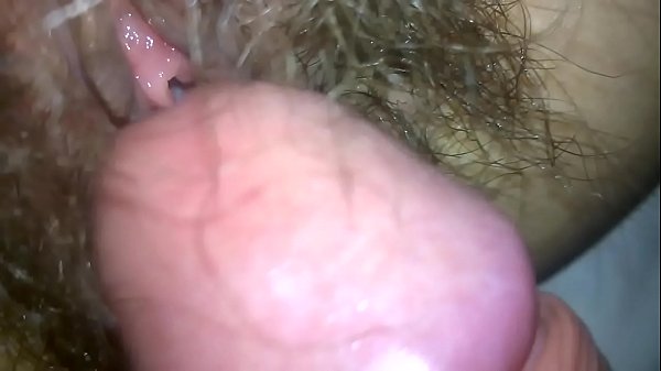 Cô gái trẻ tuyệt vời có niềm vui