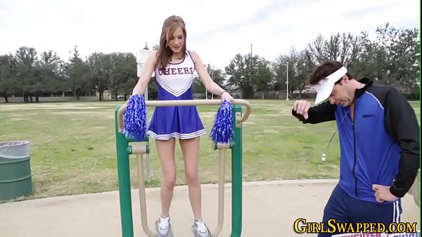 Teen cheerleader spunked