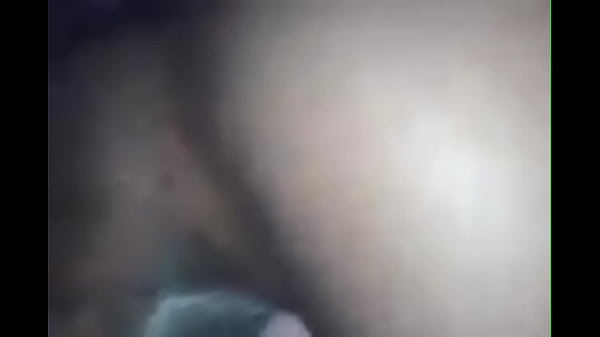 Studenti giamaicani dal culo schifoso scopano l'insegnante nella figa e nel culo