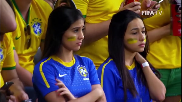 SELE&Ccedil_&Atilde_O CADELAS SUGA E É BATEU