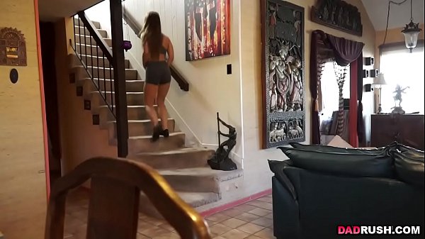 Her Steppops and Taylor Sands