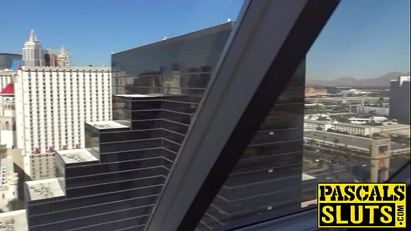 Freche Teen-Girl-Models im BDSM