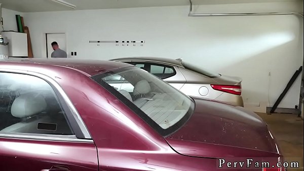 Pervertito di mutandine britannico che scopa le sorellastre del mio patrono della mia matrigna