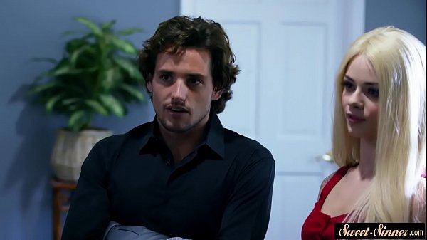 Zierlicher Fantasy-Teenager verführt ihren Stiefbruder