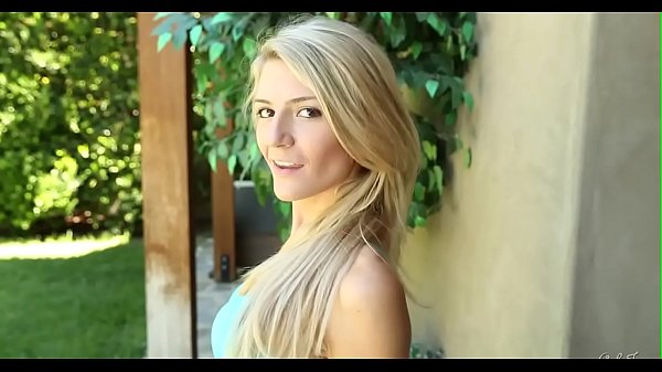 Smitten gal is engulfing studs lovestick zealously