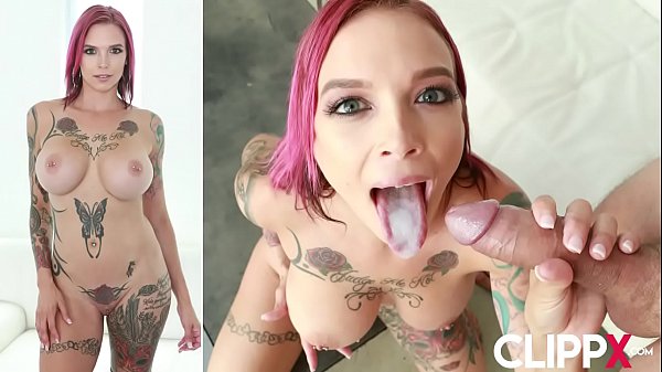Anna Bell erreicht ihren Höhepunkt beim Squirten mit Anna Bell