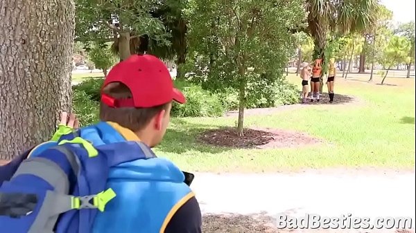 Lustige Teenager im POV gefickt