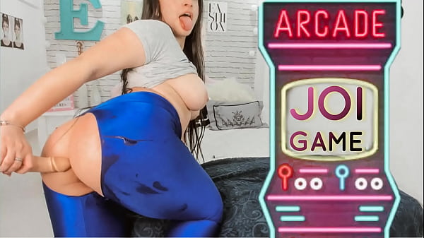 Sexy Latina-Babe-Gamer-Girl, das deinen Schwanz kontrolliert, während ihr Videospiel-Joistick JOI Wichsanweisungen gibt, Arschanbetung, dieses Mädchen hat wirklich einen perfekten Arsch!!!!