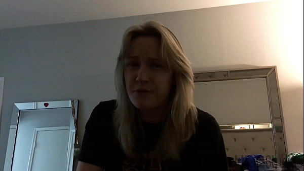 Schöner Teenager genießt es, in die Familie gefickt zu werden