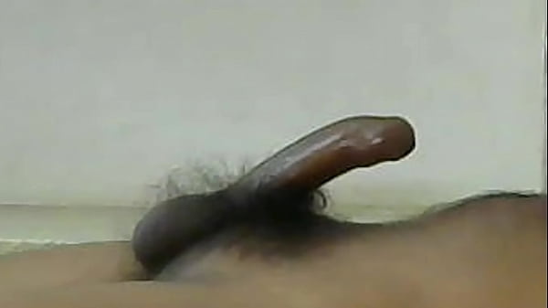 Schöner Teenager zeigt seinen Cumshot