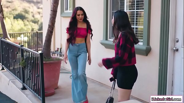 Sexy lesbian Teen performs