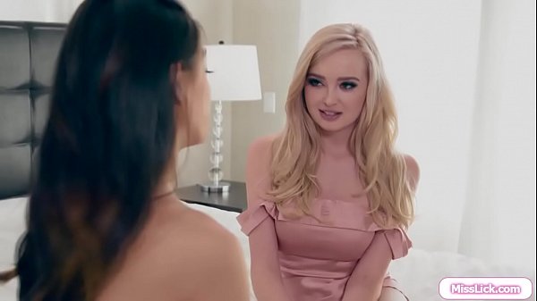 Gfs Lexi Lore y Harmony Wonder lamiendo