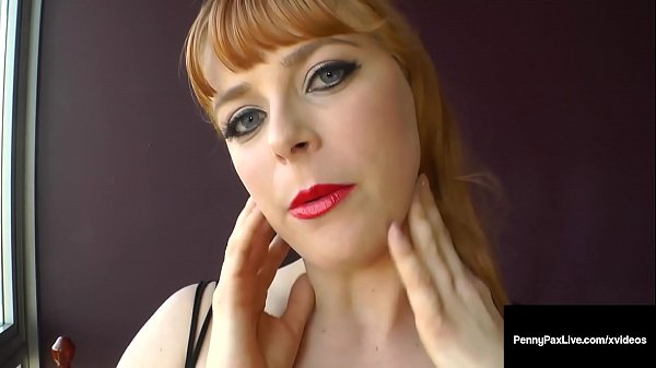 Scheiß auf dieses Arschloch! Penny Pax stopft ihre kleinen Löcher und Sperma!