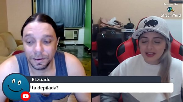 La pornostar Monica Lima risponde alle domande piccanti e indecenti del pubblico