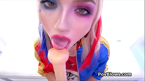 Gracie in Netzstrümpfen gleitet auf meinem Schwanz im POV-Stil