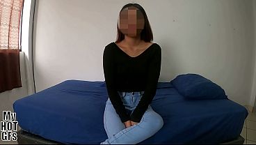 ¡Tengo mucho calor! Por favor llena mi coño con tu leche.