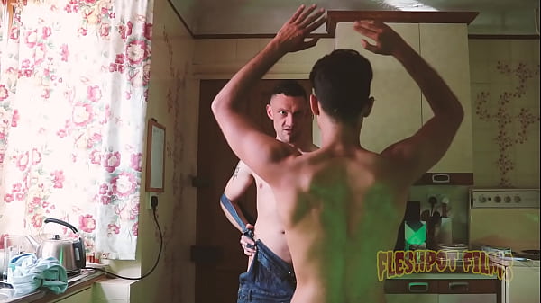 FleshPotFilms: Hot Sub Pierre Rubberax cerchi e adora Dom Martin alla grande