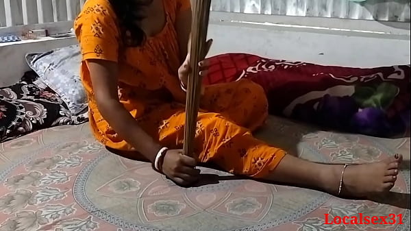 Belle-mère baise son beau-fils durement chudai Desi maman (Vidéo officielle de Localsex31)