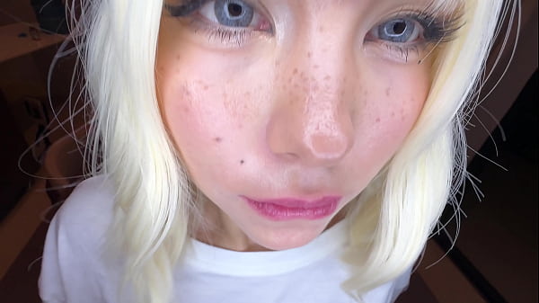 Ein lustiges Mädchen hart gefickt