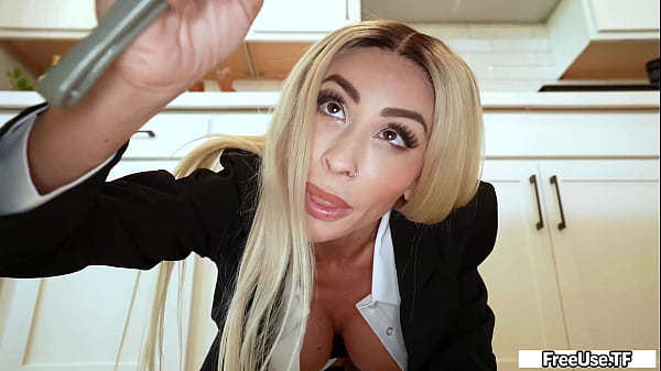 Non sono un idraulico, ma posso posare i tubi per la matrigna! -Danae Mari, Juan Loco