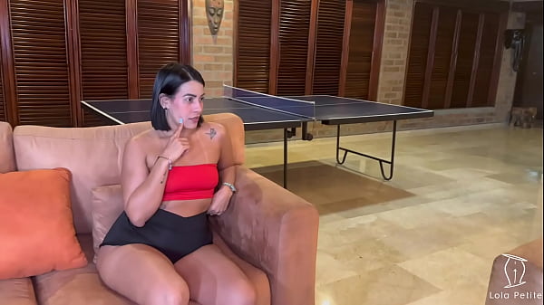 ¡Me follé a mi compañero de intercambio con mis hermanastras! ¡Mientras nuestros padres no estaban en casa!