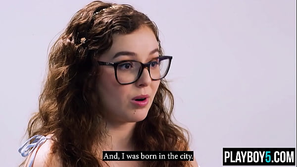 Das süße mollige BBW-Mädchen Leana liebt intensive Masturbation bis zum Orgasmus