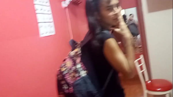 Shaved_pussy Teen hat Spaß – leidenschaftlich