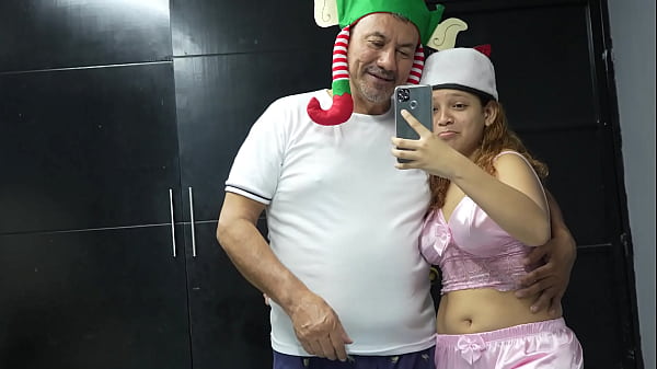 Stiefvater wird geil, wenn er die süßen Liebkosungen seiner Stieftochter spürt