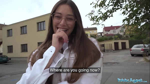 सार्वजनिक एजेंट सार्वजनिक इनडोर स्विमिंग पूल में जोखिम भरा सेक्स