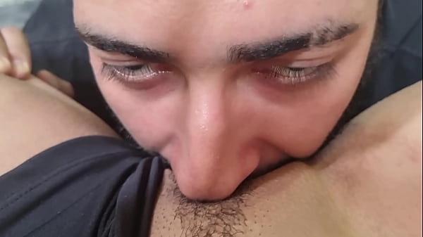 Tratamento VIP, não clitóris GG.at & eacute_ aproveite. Caveira de Leão