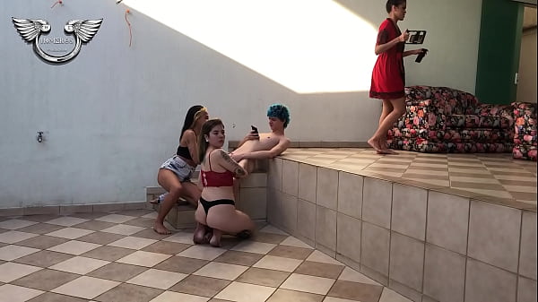 Teil 2 – Backstage-Aufnahme im Himeros Mansion