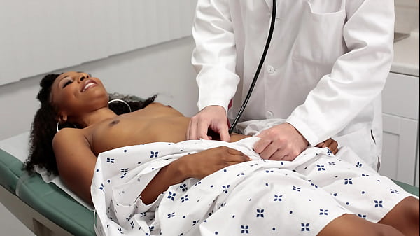 Teenager beschließt, sich einer gründlicheren Behandlung durch den Arzt zu unterziehen - Doctorbangs