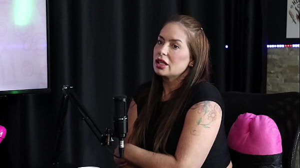 As crianças não concordaram mas entenderam, então começaram em uma plataforma pornô, e o fetiche deles era fazer sexo com um transexual, e eles gostam de sexo anal - Francis Simas (SHEER/RED)