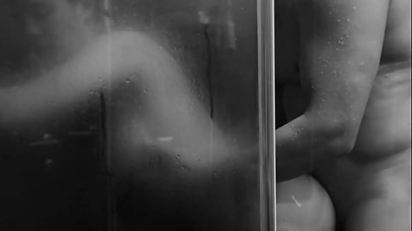 Teen Cumshot führt Video durch