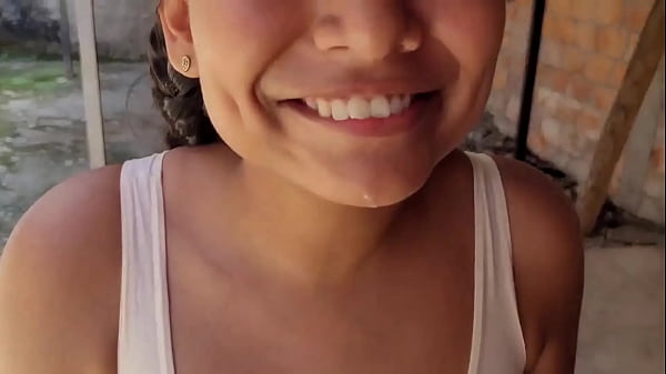 LA MIA VICINA MI FA PAZZA CON QUELLE CULOTTE CHE HA