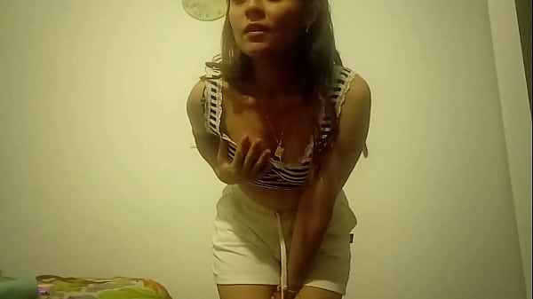 I hope my friends from university don't recognize me BUT I'M A NUMPHOMANA