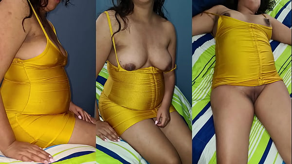 Sexy sexy Teen performs