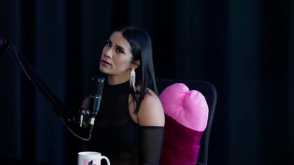 Era un tre volte campione nei BRs, era molto turbato e le insicurezze delle donne... - Val Mineirinha su Swing Cast (SHEER/RED)