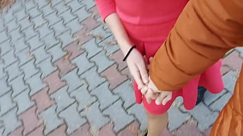 Adolescente innocente viene dominata e scopata DURO dal suo fidanzato dopo l'appuntamento