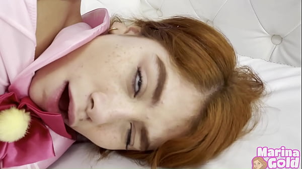 Marina Gold bekommt im Rollenspiel ANAL vom BBC-Schwanz