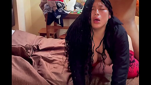 J'ai baisé mon ami rencontré dans une cabine Internet