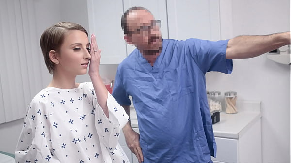 Der Arzt verfügt über ein spezielles Werkzeug zur Behandlung des Patienten – Doctorbangs