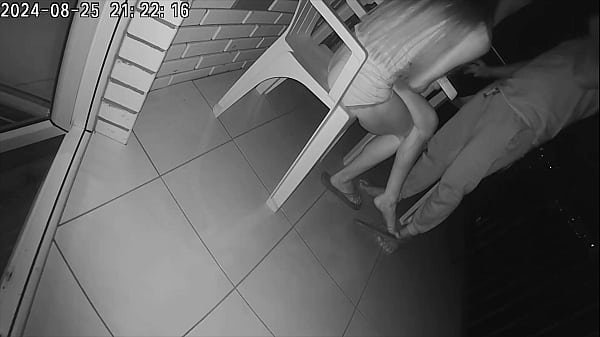 Ho scopato la moglie di un amico nel culo e le sono venuto in bocca. Vero imbroglio