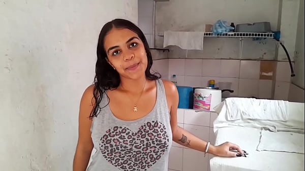 LA BRUNA LATINA AMA SCOPARE CON IL SUO FRATELLO NELLA LAVATRICE QUANDO NON C'È NESSUNO IN CASA - SUB ESPANOL CASERO