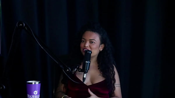 Er begann mit sinnlichen Proben, er wollte es mit Transsexuellen machen, er mochte die Umkehrung, er fand es cool, Sex auf der Straße zu haben und Frauen hochzureißen ... - Ga&uacute_cha Yasmin (SHEER/RED)