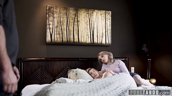 PURO TABOO Lola Fae deve soddisfare i bisogni sessuali del patrigno affinché lei rimanga a casa sua