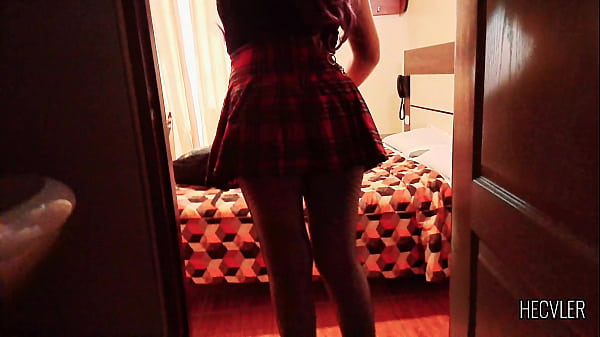 Pose di una teenager latina: bellissime