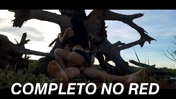 Heißes, atemberaubendes Teen neckt - Latina