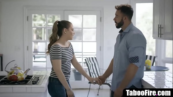 Shaved_pussy Teen stuzzica - sensuale